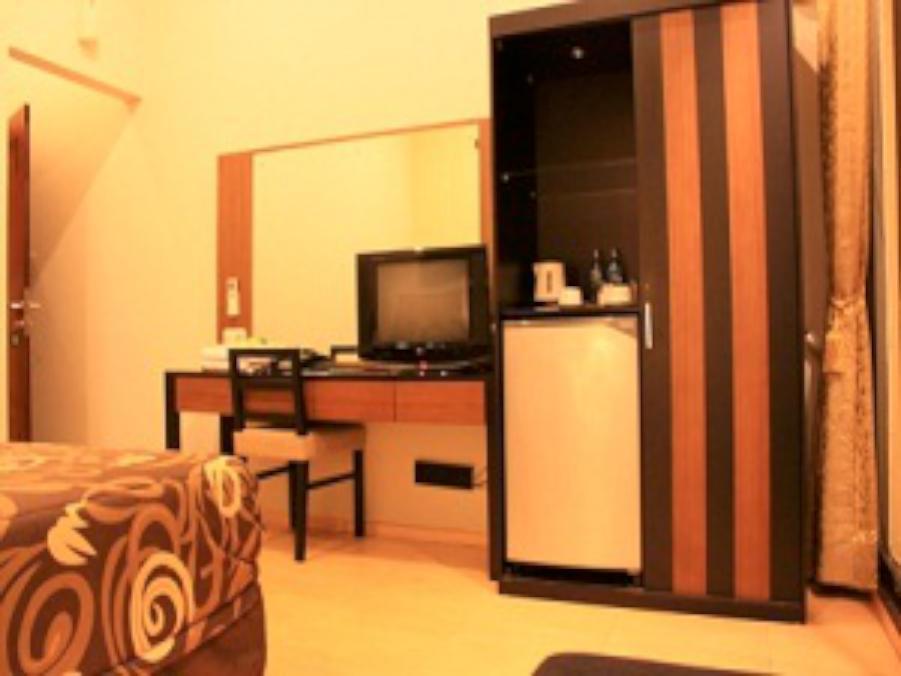 Java Land Hotel Джокьякарта Экстерьер фото